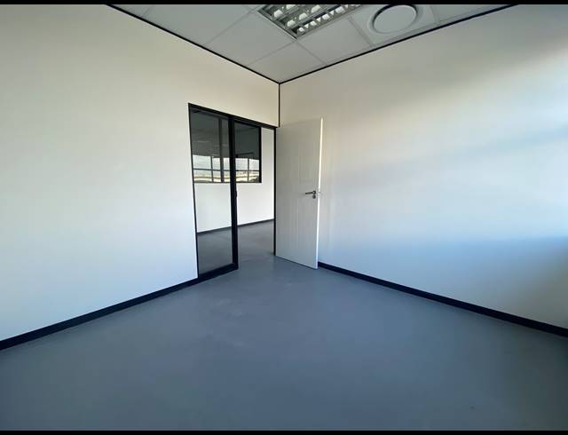 114M² OFFICE TO LET IN BROOKLYN